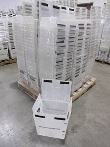 lot 523 image: A PALLET OF PLATIC TOTES