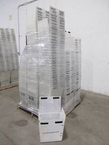 lot 524 image: A PALLET OF PLASTIC TOTES