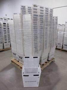 lot 525 image: A PALLET OF PLASTIC TOTES
