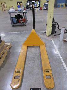 lot 291 image: LIFT RITE PALLET JACK- NEEDS REPAIR