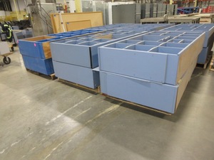 lot 574 image: PALLETS OF WOODEN HUTCH TOPS