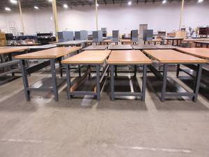 lot 593 image: GLOBAL, ADJUSTABLE HEIGHT PACKING TABLES