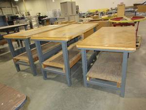 lot 596 image: GLOBAL, ADJUSTABLE HEIGHT PACKING TABLES