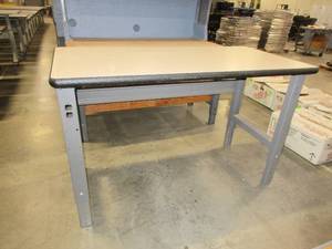 lot 597 image: HEIGHT ADJUSTABLE TABLE