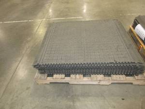 lot 457 image: ANDERSEN 2 SIDED CONNECT MATS WITH MOVEMENT CONTROL SYSTEM- MIDDLE PIECES