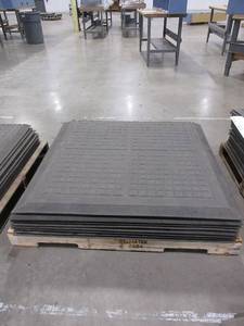 lot 458 image: ANDERSON 1 SIDED CONNECT MATS WITH MOVEMENT CONTROL SYSTEM - END PIECES