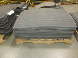 lot 459 image: RUBBER FLOOR MATS