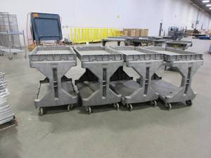 lot 320 image: AKRO-MILS, GRAY PLASTIC, ROLLING UTILITY CARTS