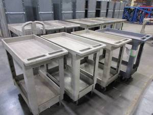 lot 326 image: RUBBERMAID ROLLING UTILITY CARTS