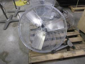 lot 346 image: TPI INDUSTRIAL WALL MOUNT FAN