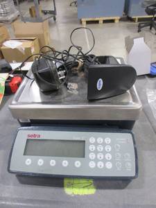 lot 366 image: SETRA COUNTING SCALE WITH SCANNER, POWER AND DISPLAY-LIKE NEW