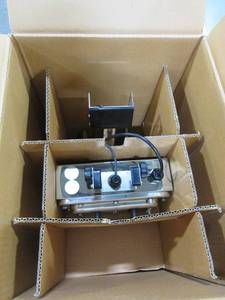 lot 390 image: A & D 35 LB BENCH SCALE-NEW