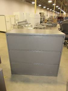 lot 640 image: HERMAN MILLER  MERIDIAN 3 DRAWER LATERAL FILE
