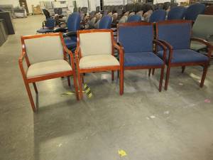 lot 647 image: ASSORTED RECEPTION CHAIRS