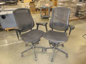 lot 660 image: HERMAN MILLER  CELLE CHAIRS
