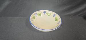 lot 29 image: Giovanni Vietri Hand Painted Ceramic Bowl with Grape Motif