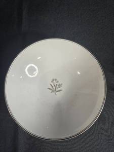 lot 67 image: Noritake Bessie 5788 Japan China Bowl with Floral Design Center
