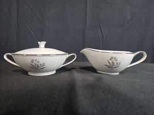 lot 68 image: Noritake China Bessie 5788 Sugar Bowl with Lid and Creamer Set