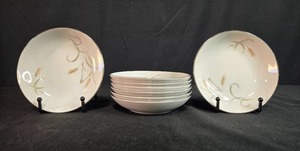 lot 79 image: Set of 8 World Wide Harvest Wheat Dessert Plates Made in Japan - 1 w minor chip - stands not inc