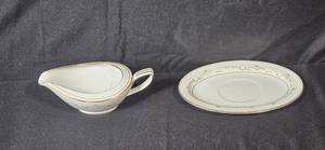lot 89 image: Noritake Fine China Sherwin Gravy Boat with Underplate