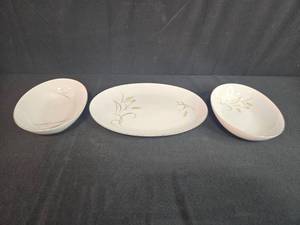 lot 99 image: Harvest Wheat Serving Platter and Bowls Set by World Wide Japan