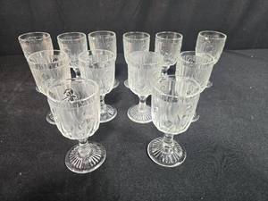 lot 100 image: Set of Vintage Depression Pressed Glass Goblets with Floral Pattern - Iris