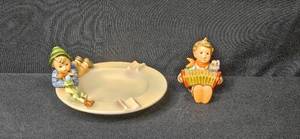 lot 118 image: Goebel Hummel Ashtray and Lets Sing Figurine Set