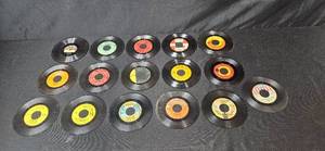 lot 148 image: Collection of Vintage 45 RPM Vinyl Records, Various Artists Inc Busy-Bee Phonograph Record From Early 1900s