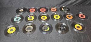 lot 151 image: Collection of Vintage 45 RPM Records Assorted Artists and Labels - Inc Busy-Bee Phonograph Record From Early 1900s