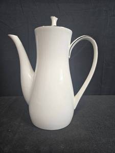 lot 162 image: Noritake Fremont 6127 Porcelain Coffee Pot with Lid