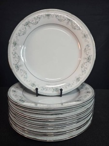 lot 196 image: Set of 10 Noritake China Colburn 6107 Dinner Plates Japan - display not inc