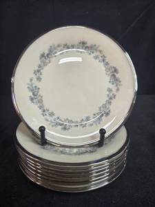 lot 224 image: Set of 8 Lenox Repertoire BreadDessert Plates with Floral Pattern - display not inc