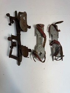 lot 16 image: Vintage Skates