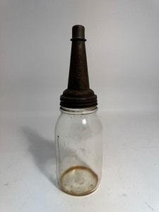 lot 21 image: Vintage Master Oil Bottle