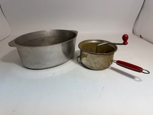 Vintage Household Institute Cast Aluminum Oval Dutch Oven & Foley Food Mill
