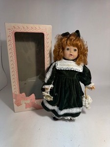 lot 46 image: Vintage GOTZ Doll 18 ADORABLE Original Outfit Original Box