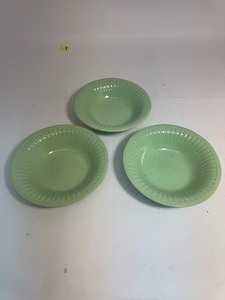 lot 59 image: Vintage Royal Norfolk Sage Green Vegetable Bowl Greenbrier Intl.