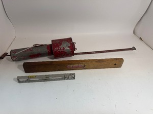 lot 79 image: Vintage Tools