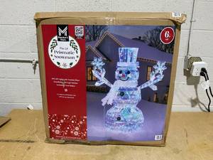 lot 96 image: Members Mark 6 Pre-Lit Prismatic Snowman
