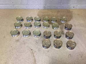 lot 447 image: LOT OF Miscellaneous Fancy Feast Cat Food