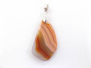 lot 56 image: .925 Sterling Silver Agate Pendant Necklace