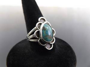 lot 61 image: .925 Sterling Silver Turquoise Cabochon Ring Size 5.75