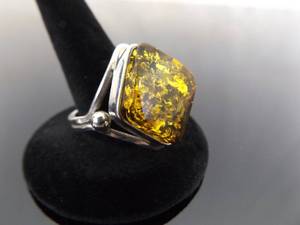 lot 66 image: .925 Sterling Silver Amber Ring Size 11