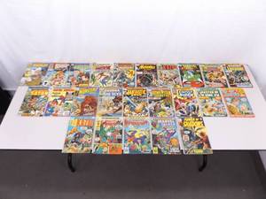 lot 25 image: Large Lot of Vintage Marvel Comic Books