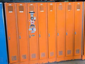 lot 441 image: Metal Locker Cabinet 9-door 96 x 18 x 78