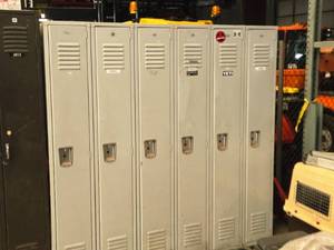 lot 435 image: Metal Locker Cabinet 6-door 73 x 18 x 72