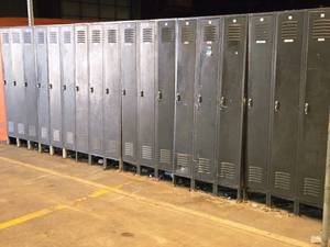 lot 438 image: Metal Locker Cabinet 18-door 18 x 18 x 78