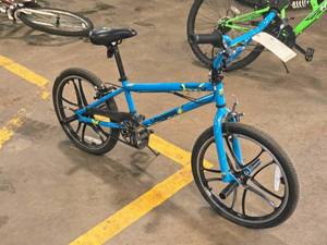 lot 452 image: Mongoose Index 20 Boys Single-speed BMX Bike 10 Light Blue Frame