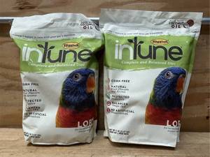 lot 37 image: HIGGINS Intune bird feed lot of 2