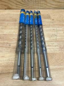 lot 60 image: Various sized Century ship augers (lot of 5)